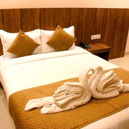 Hotel Sakura Inn Hosūr Zewnętrze zdjęcie