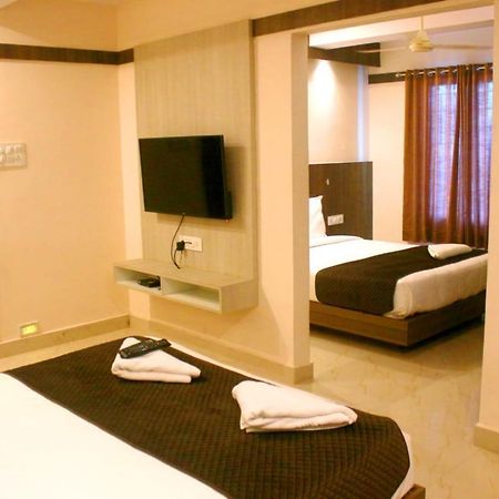 Hotel Sakura Inn Hosūr Zewnętrze zdjęcie