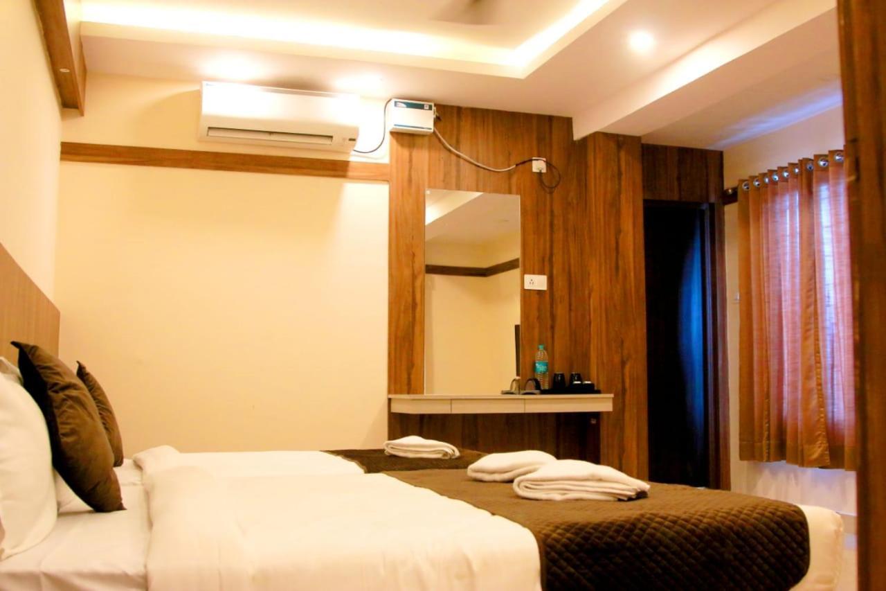 Hotel Sakura Inn Hosūr Zewnętrze zdjęcie