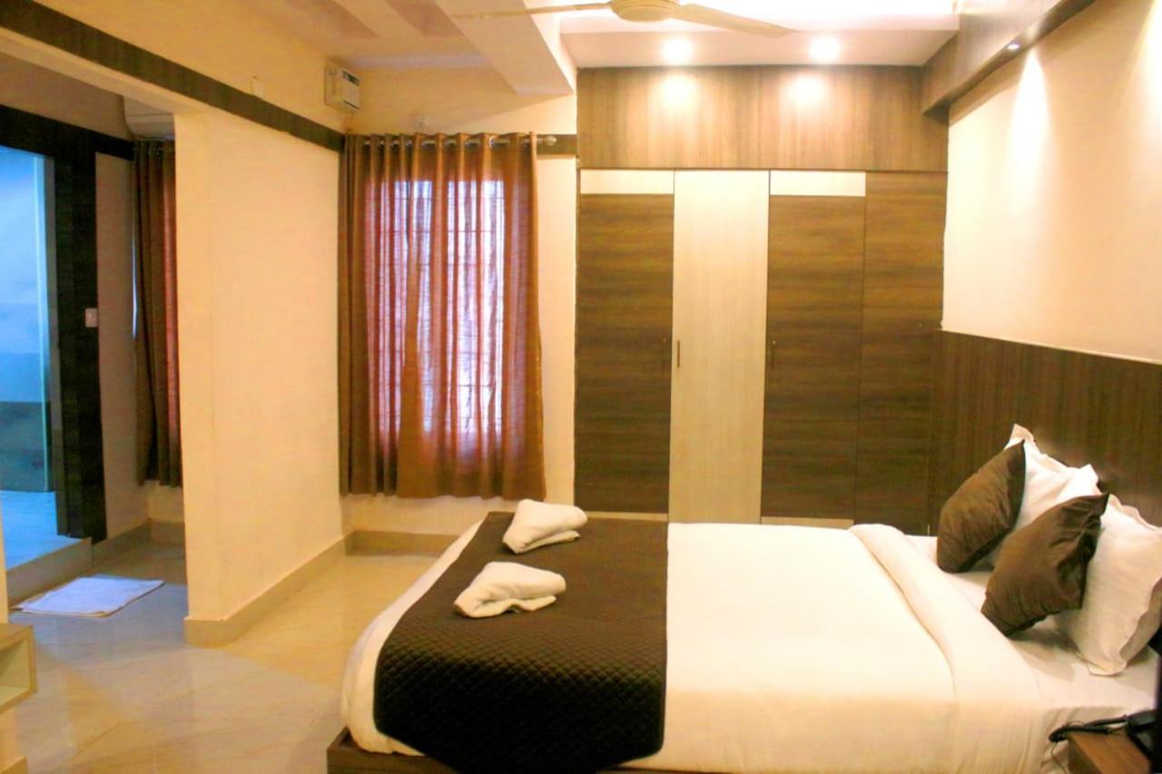 Hotel Sakura Inn Hosūr Zewnętrze zdjęcie